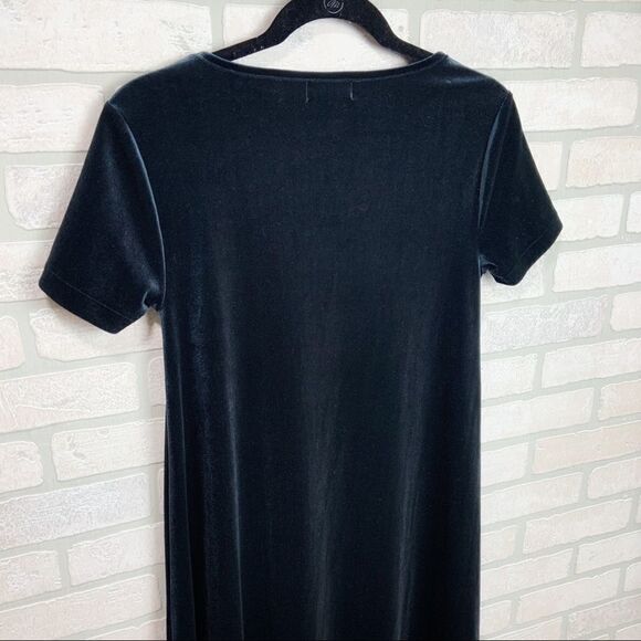 Vineyard Vine Navy Velvet Dress - Picture 5 of 5